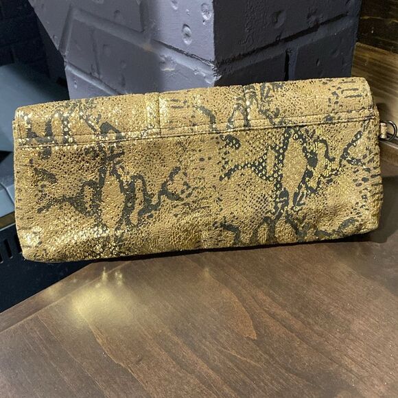 Kenneth Cole Reaction Snakeskin Gold Foiling Clutch Wristlet Purse - Picture 6 of 9